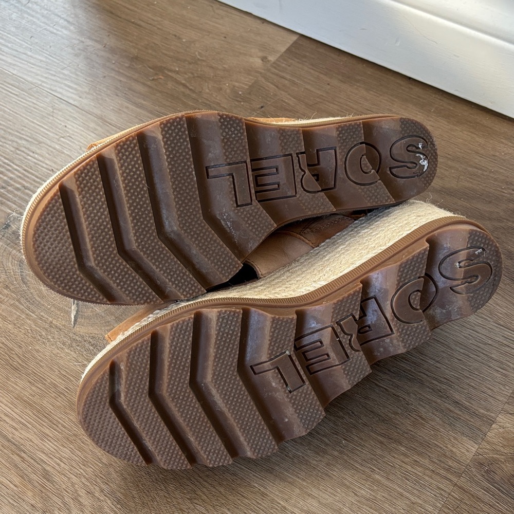 SOREL Joanie II Tan Wedge Espadrille Sandals 9 - Picture 4 of 11